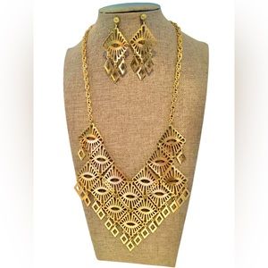 Vintage Sarah Coventry MANDARIN MAGIC Necklace Gold Tone Bib Necklace & Earrings